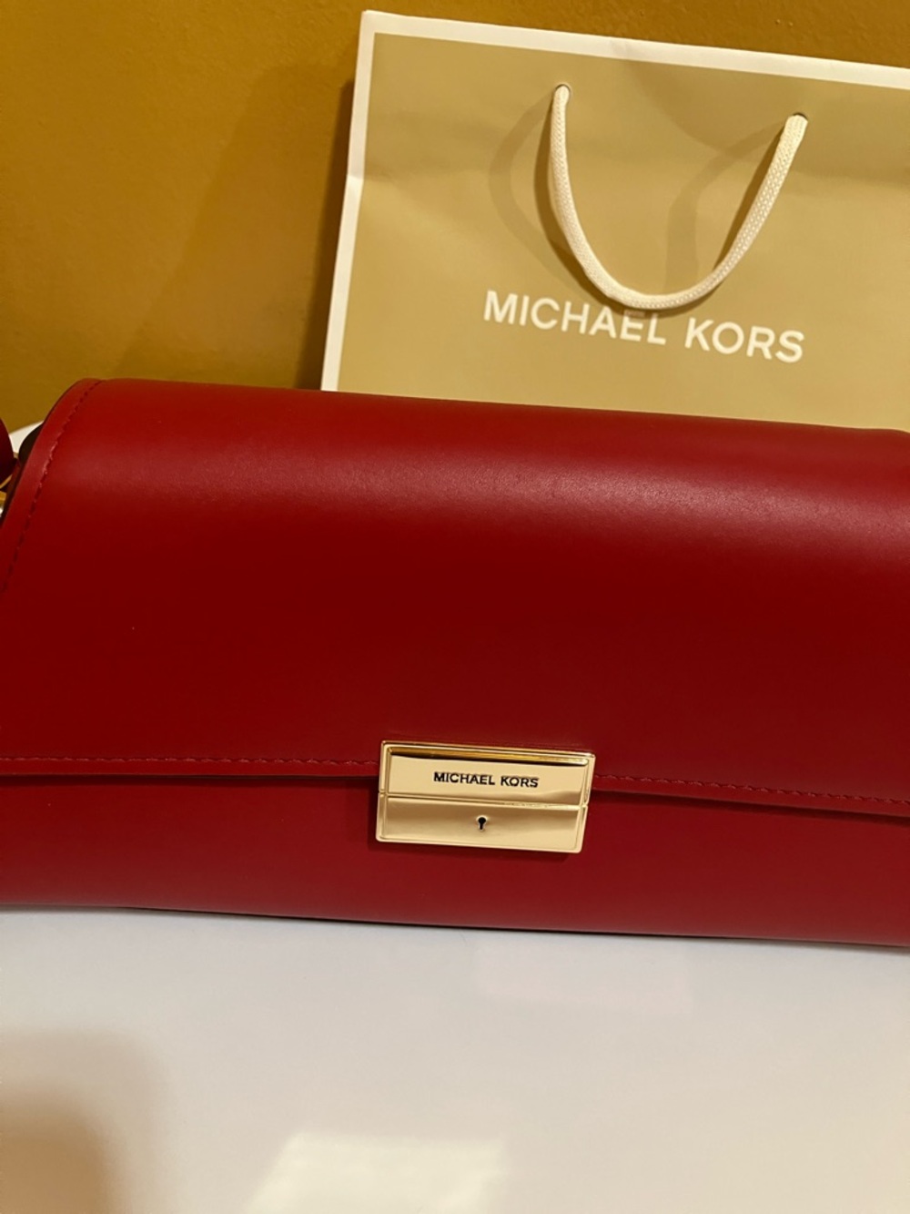 Michael Kors Ludlow MD Conv Shldr Crimson leather bag - Picture 6 of 12